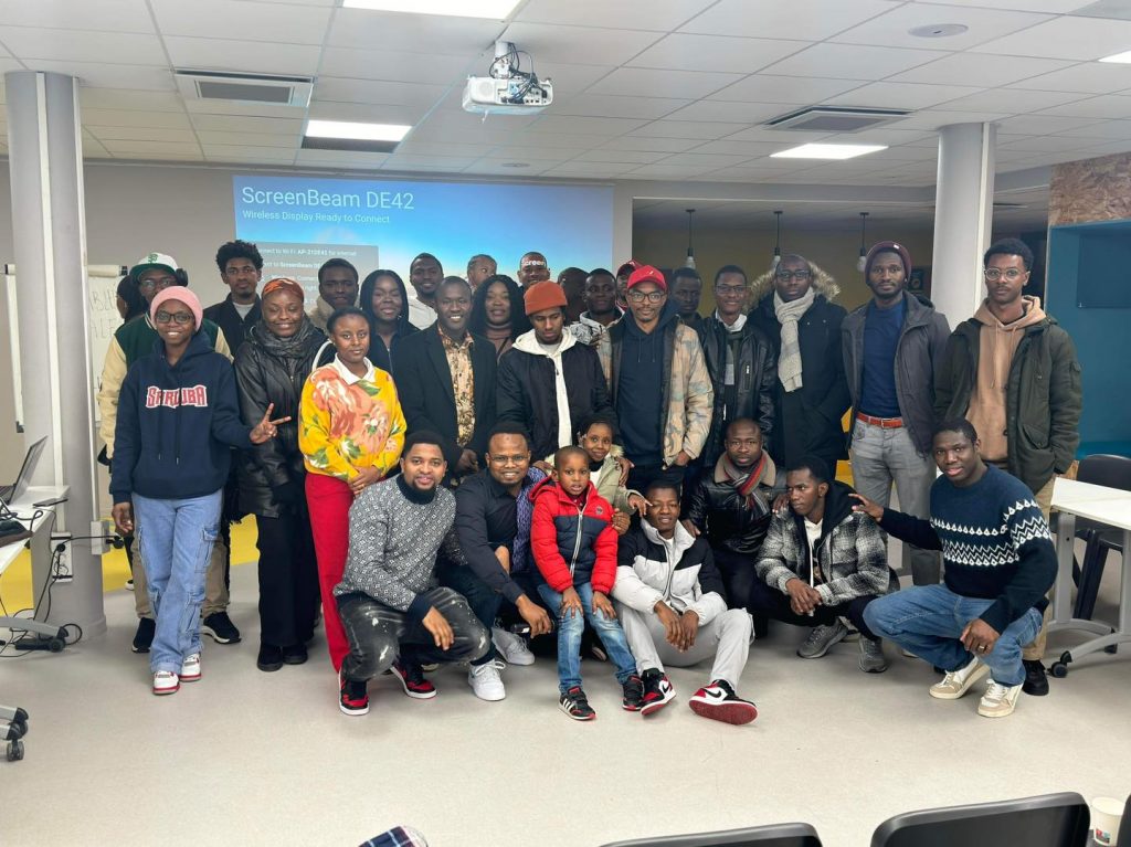 Photo de groupe de la dernière assemblée générale de l'AJEGuiR
